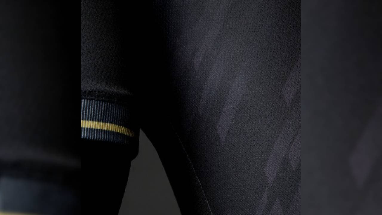 Atlético San Luis y Club León presentaron de manera oficial las nuevas ‘armaduras’ con las que enfrentarán sus compromisos en el máximo circuito del futbol mexicano.