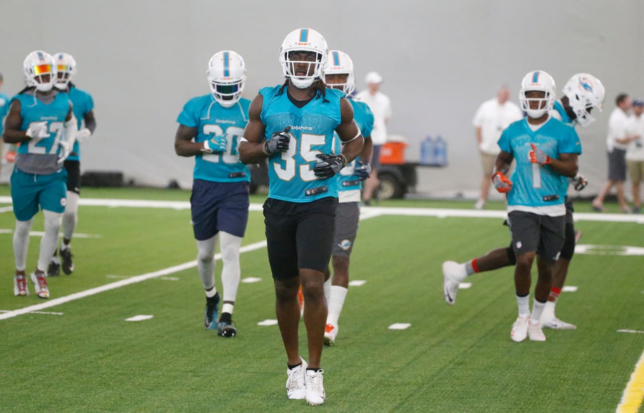 25. Miami Dolphins en NFL, 2.575 billones de dólares.