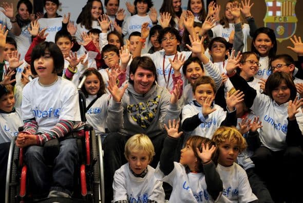 Messi convivió con niños en acto de Unicef