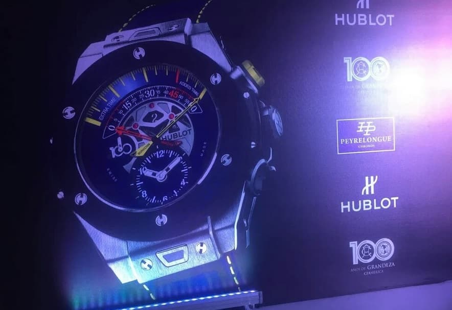 América presenta lujoso reloj conmemorativo por centenario