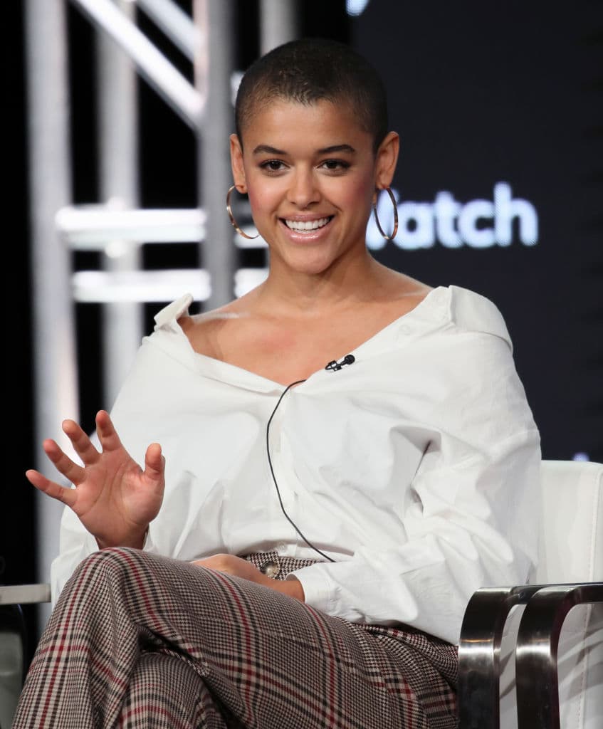 La actriz canadiense también es cantante y compositora; lanzó su álbum debut en 2018.