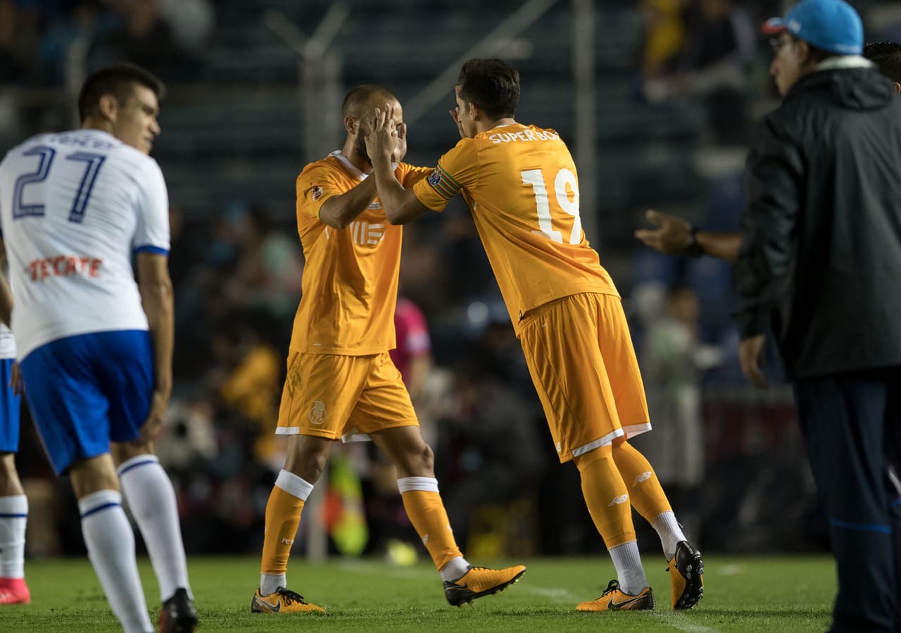 Porto también hizo cambios para el segundo tiempo con nuevos jugadores.
