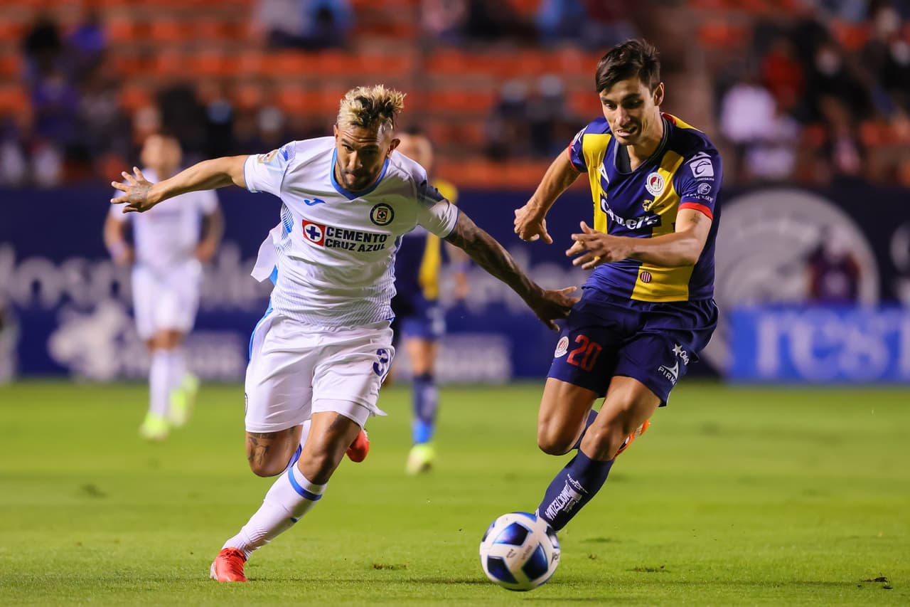 Cruz Azul y Atlético de San Luis tuvieron claras opciones de gol pero ‘Trapito’ Barovero y Sebastián Jurado bajaron la ‘cortina’ para mantener el empate que al final finiquitaron en el marco de la Jornada 6 del Grita México A21.