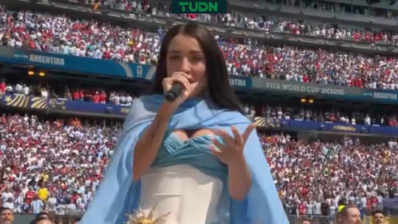 María Becerra y Jennifer Hudson hacen vibrar con los himnos nacionales en la Final