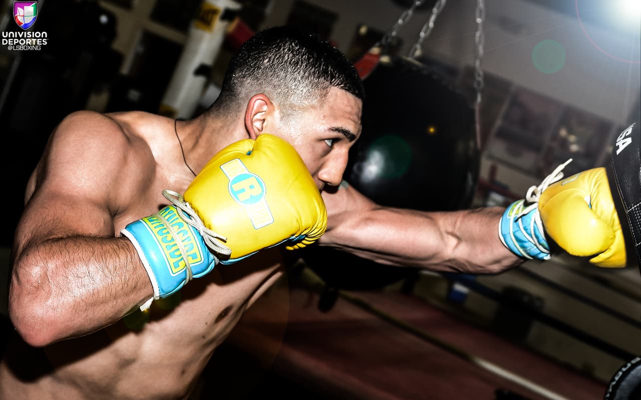 En dicha pelea ante William Silva, López se lesionó la mano derecha y, desde entonces, ha estado fuera de acción.