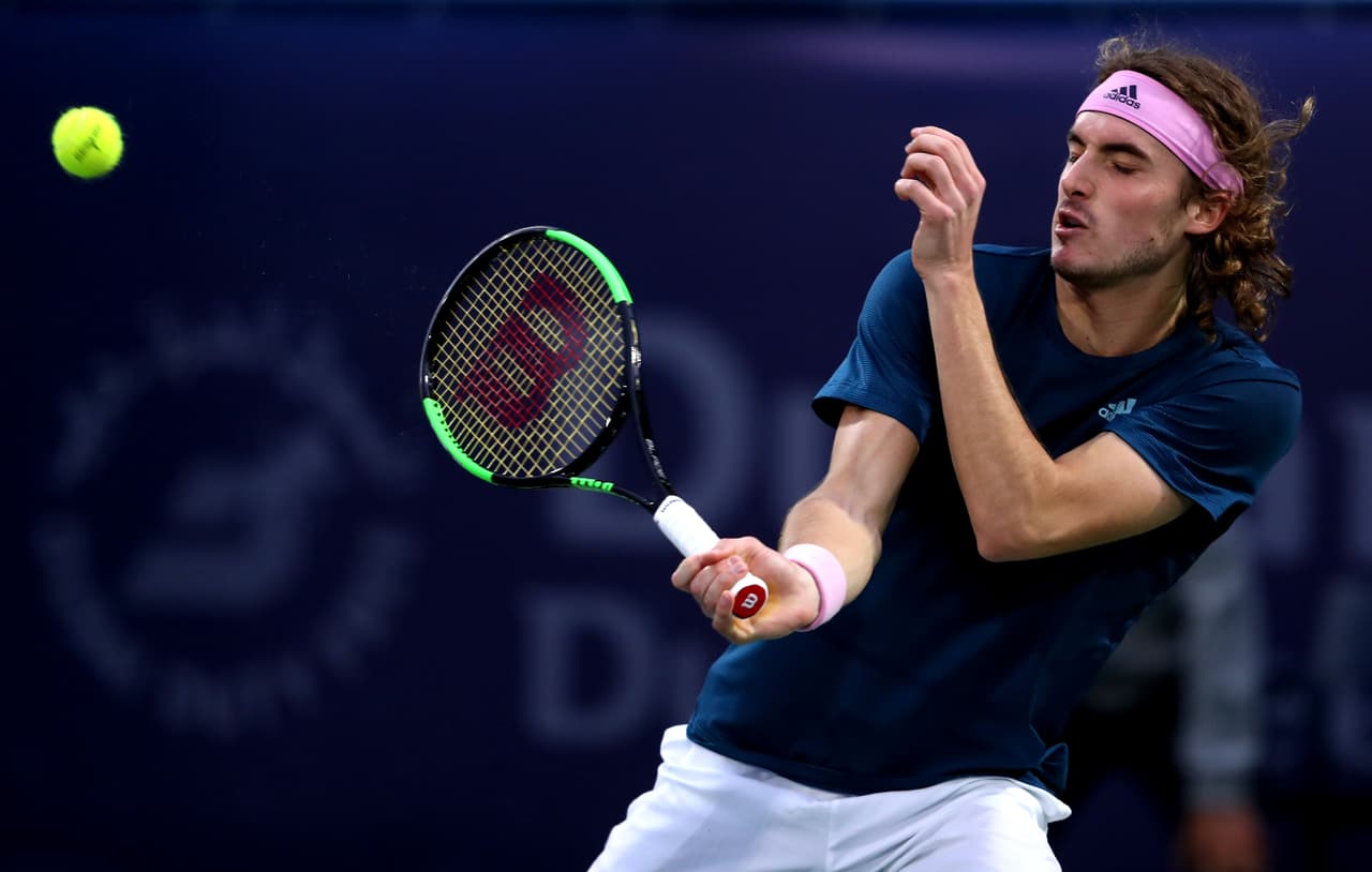 El francés Gael Monfils, que venció 6-1, 7-6 (3), 6-2 al lituano Ricardas Berankis, y buscará detener en la Semifinal del ATP 500 de Dubai al griego de 20 años Stefanos Tsitsipas, que se impuso 6-7 (4), 7-6 (1), 6-1 al polaco Hubert Hurkacz para clasificar a su tercera semifinal en 2019.