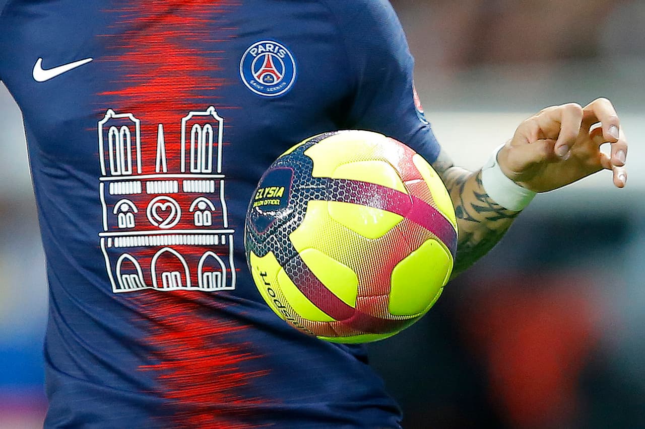 Los 100 mil euros recaudados serán donado a "asociaciones relacionadas con los bomberos", informó el equipo.