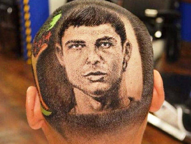 También conocido como 'Rob The Original' el artista estadounidense es amante del dibujo, mismo que ha llevado al estilismo.