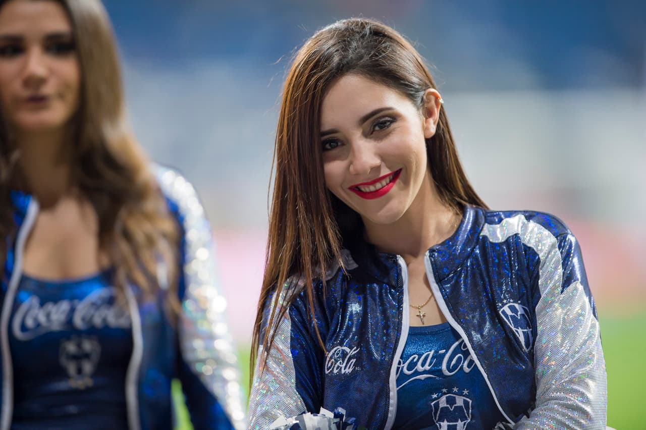 Como no podía ser de otra manera, la belleza en la final de la Copa MX se tomó el estadio BBVA Bancomer para engalanar la jornada.