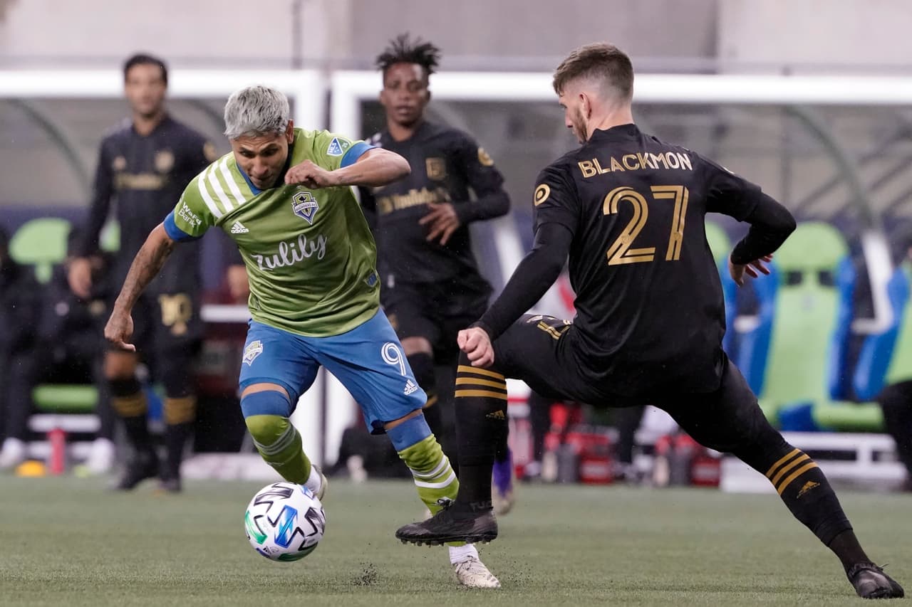 Con goles de Nicolás Lodeiro, Raúl Ruidíaz Jordan Morris, los Seattle Sounders vuelven a sacar al LAFC de los Playoffs al vencer 3-1 al cuadro angelino.