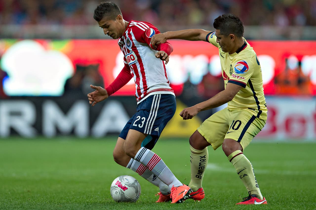 Ángel Zaldívar #23 - El jugador de las Chivas salió con mucha potencia durante el primer tiempo del partido, haciendo mancuerna con Orbelí Pineda e Issac Brizuela, pero lamentablemente ninguna de sus jugadas terminó en gol. Calificación 7.