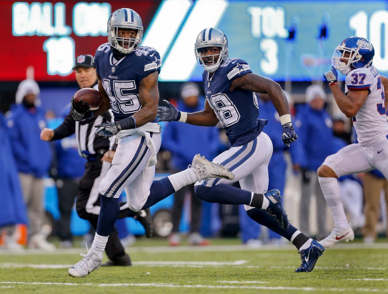 Cowboys aplastan a los Giants y mantienen esperanzas de avanzar a playoffs