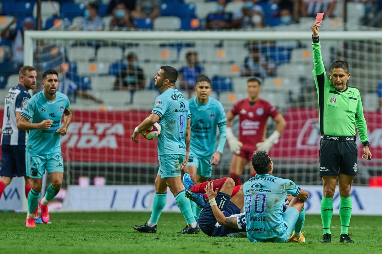 Rayados de Monterrey venció por la mínima diferencia Mazatlán FC y confirmó su pase directo a Cuartos de Final, mientras que los de Tomas Boy están eliminados.
