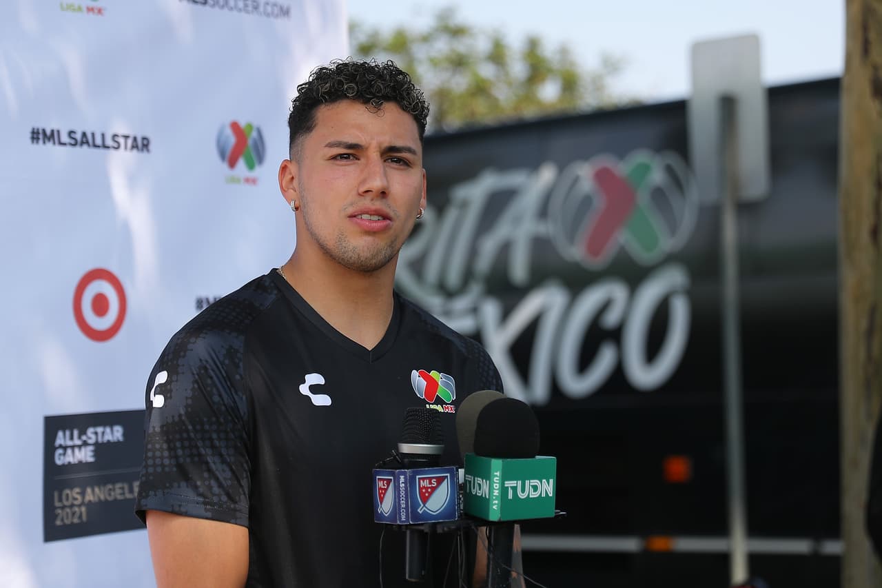 Jorge Sánchez asegura que Julián Araujo dará competitividad al Tri