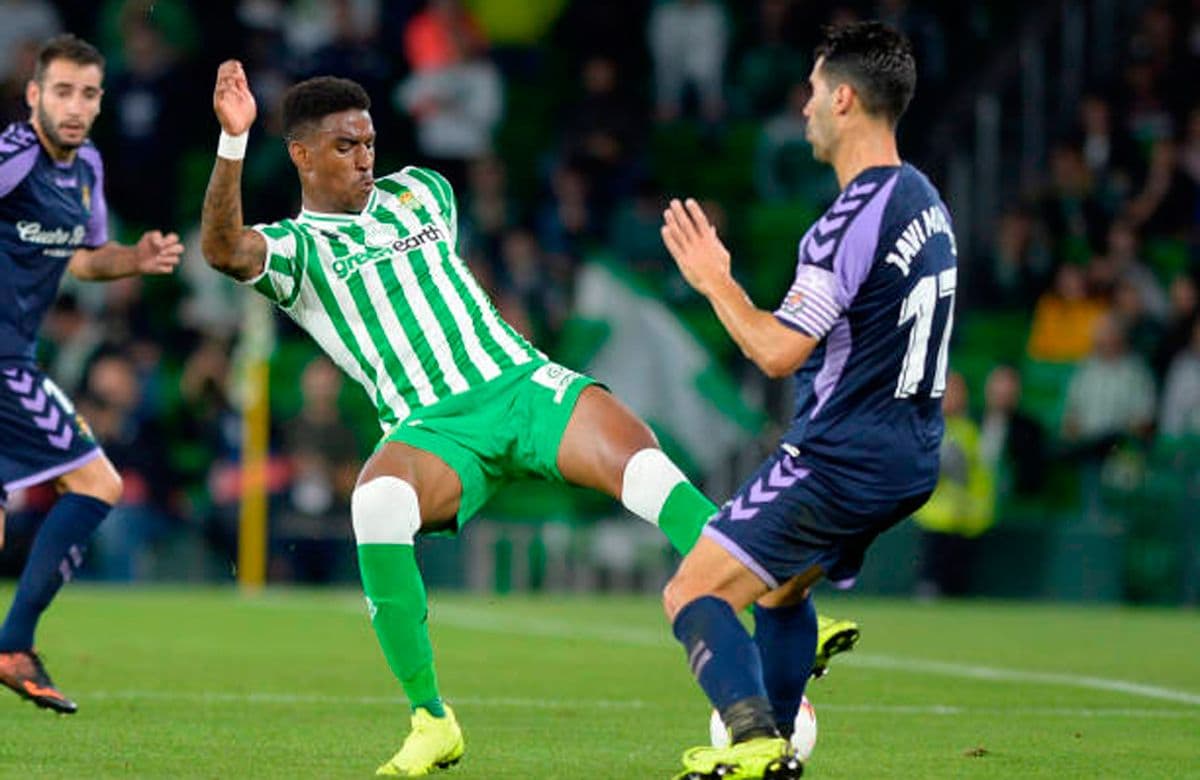 El Barcelona se llevaría un lateral de vocación ofensiva muy joven y con un potencial interesante.