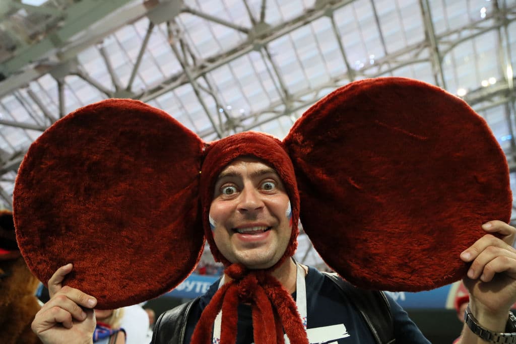 Los fanáticos le dieron un color especial a la fiesta del partido entre Rusia y Croacia por los cuartos de final del Mundial, en la búsqueda del último semifinalista del torneo.