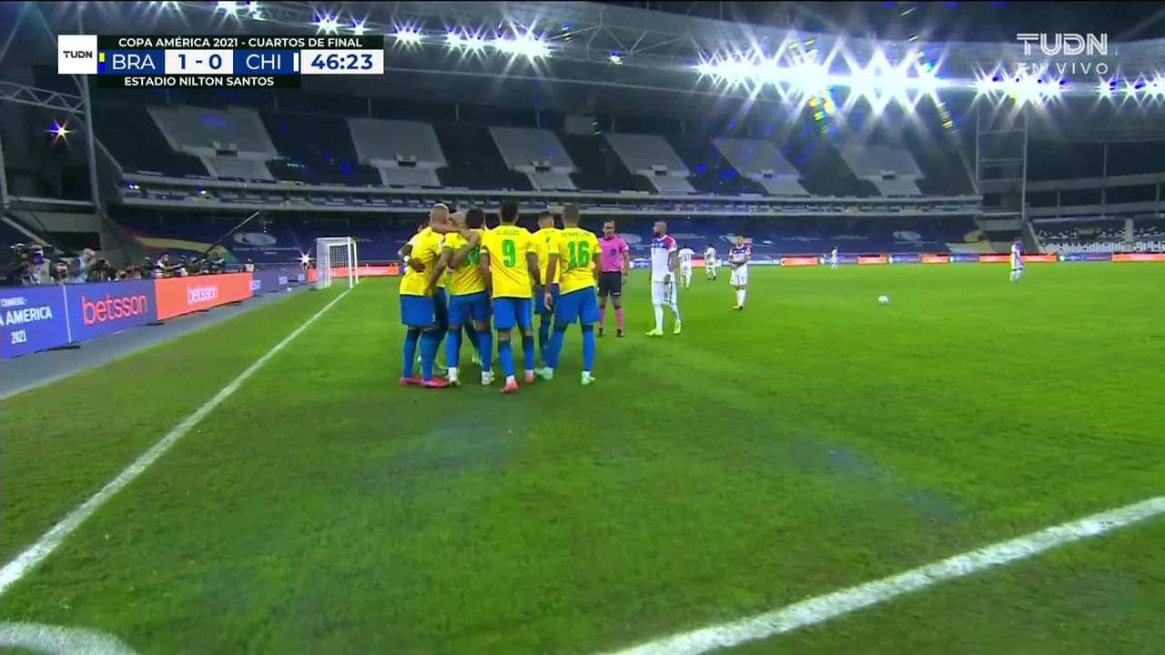 ¡GOL!  anota para Brasil. Lucas Tolentino Coelho de Lima