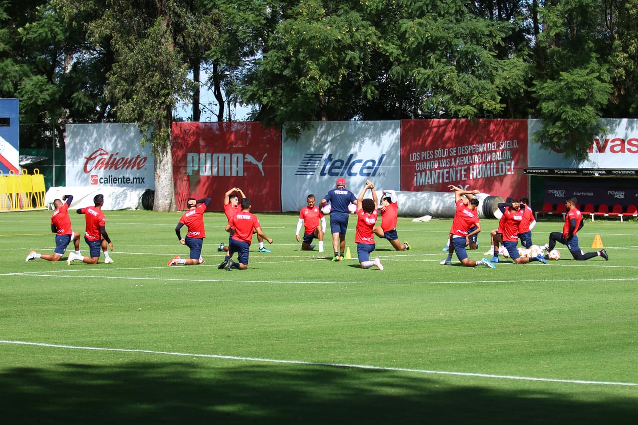 Bajo la dirección del técnico paraguayo José Saturnino Cardozo, el equipo quiere meterse en una pelea de la que por ahora está afuera.