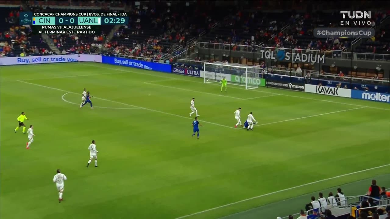 ¡GOL!  anota para FC Cincinnati. Pavel Bucha