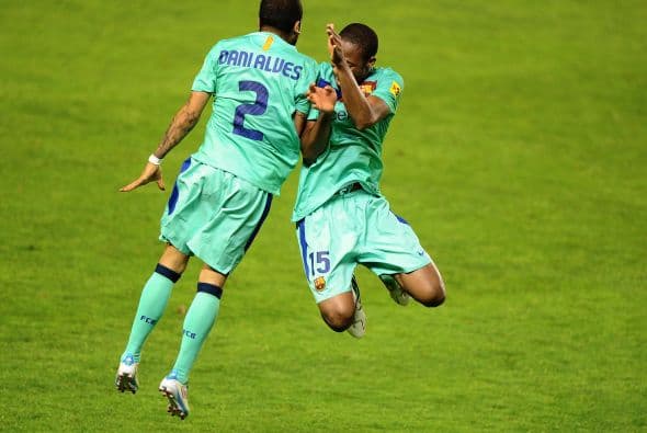 Dani Alves y Piqué parecían unos auténticos niños.