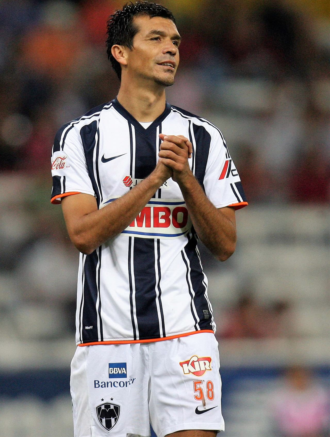 En 2008 se integró a los Rayados del Monterrey, club con el que disputó un total de 27 partidos, anotando 10 goles.