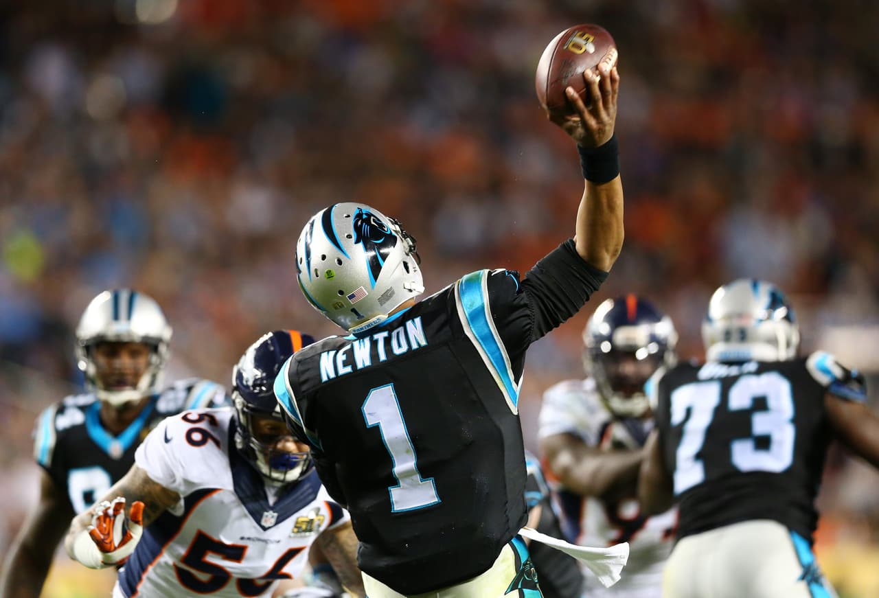 Cam completó 18 de 41 pases para 265 yardas sin ningún pase de TD.