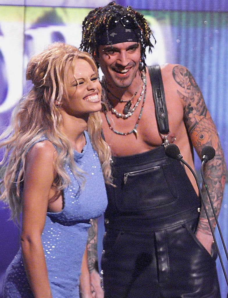En 1998, después de tres años de matrimonio, Pamla y Tommy Lee se separaron.
