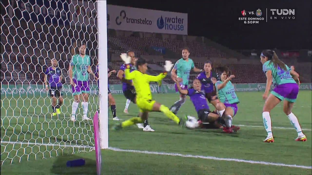 ¡A nada Juárez! Miah Zuazua casi marca un gol olímpico