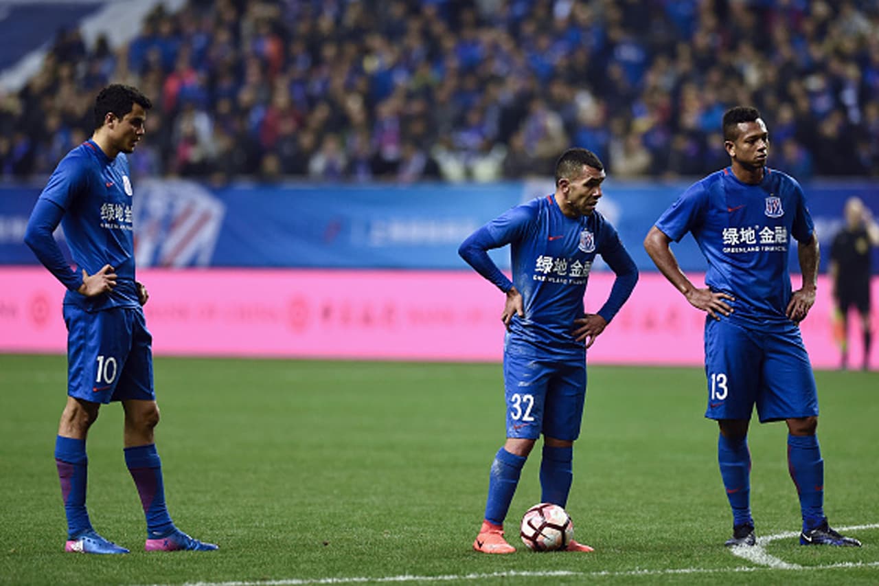 Aunque el partido terminó 1-1, pudo haber sido victoria para el Tianjin Quanjian, pues Pato falló un penal.