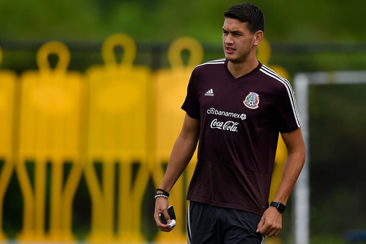 Los integrantes de la Selección Mexicana de fútbol se entrenaron, en medio de una intensa humedad en el ambiente, en las instalaciones del club de la MLS Houston Dynamo de cara a lo que será su importante duelo de los Cuartos de Final de la Copa Oro 2019, que se llevará a cabo este sábado ante Costa Rica. El trabajo duro y el buen ambiente imperaron durante la práctica del Tri.