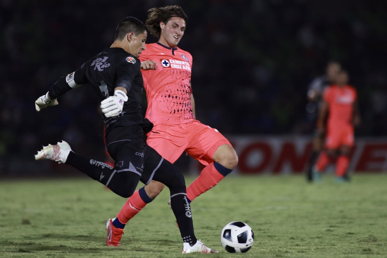 El campeón Cruz Azul estuvo muy lejos del nivel acostumbrado y cayó en la frontera ante unos Bravos que comienzan a plasmar la idea de Ricardo ‘Tuca’ Ferretti y que ya salieron del fondo de la tabla general.