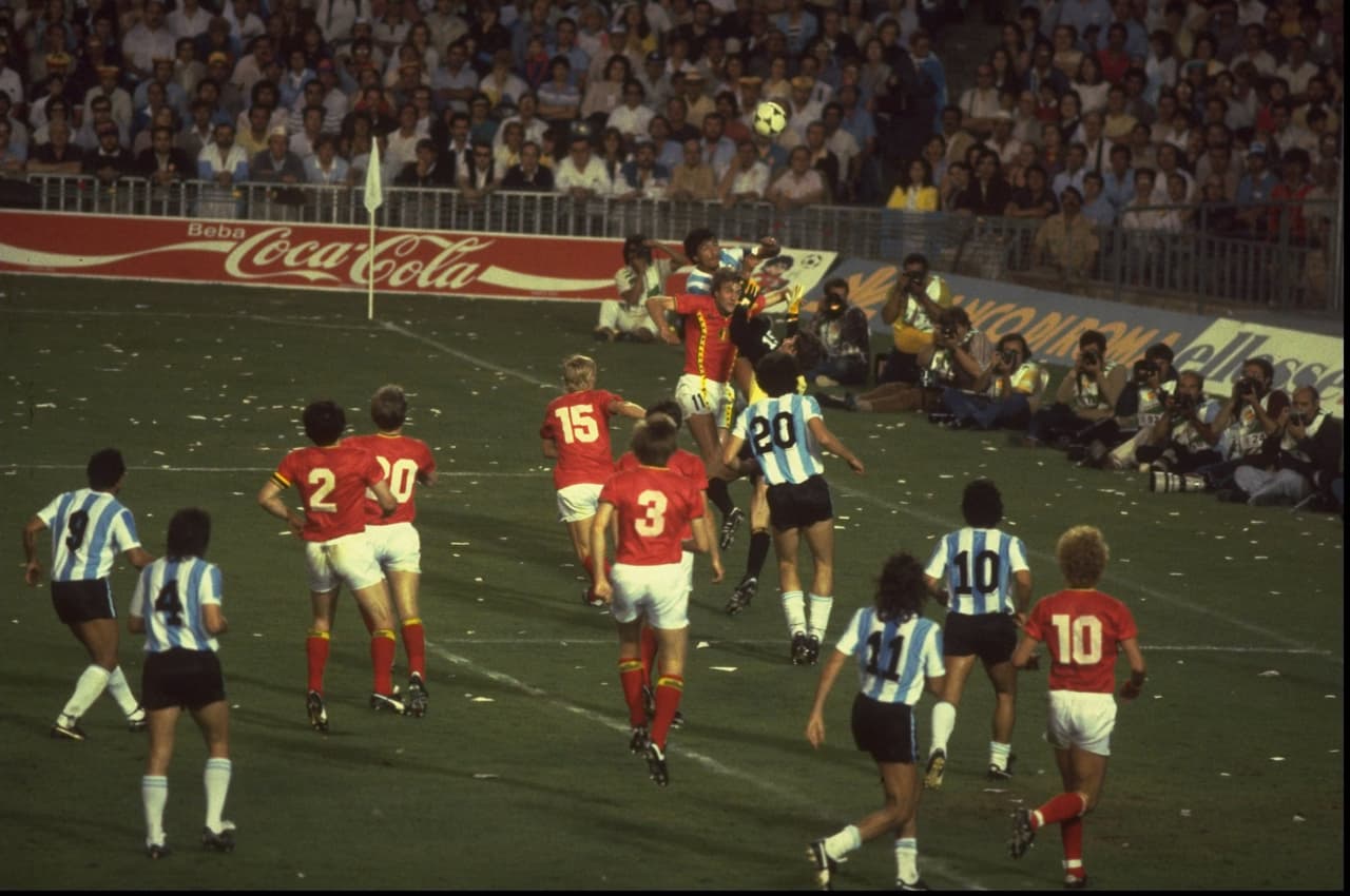 Las fichas ponían a la Albiceleste como ganadora ante el equipo europeo, sobre todo por la participación de Diego Armando Maradona, ausente en el Mundial de Argentina 1978.