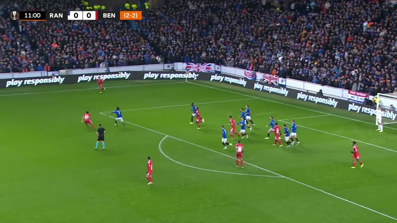 ¡TIRO ATAJADO! disparo por Tom Lawrence.