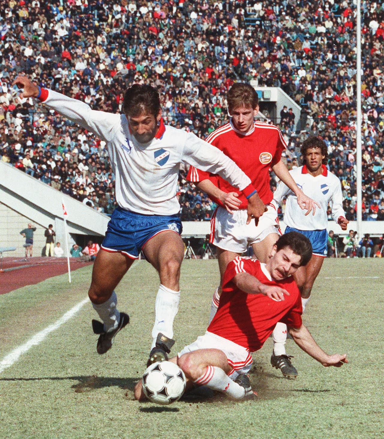 En la Copa Intercontinental, el Nacional de Uruguay le dio una dosis de su propia medicina ganándole en serie de penales tras el 2-2 del tiempo reglamentario.