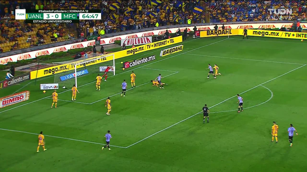 ¡TIRO ATAJADO! disparo por Gustavo del Prete.