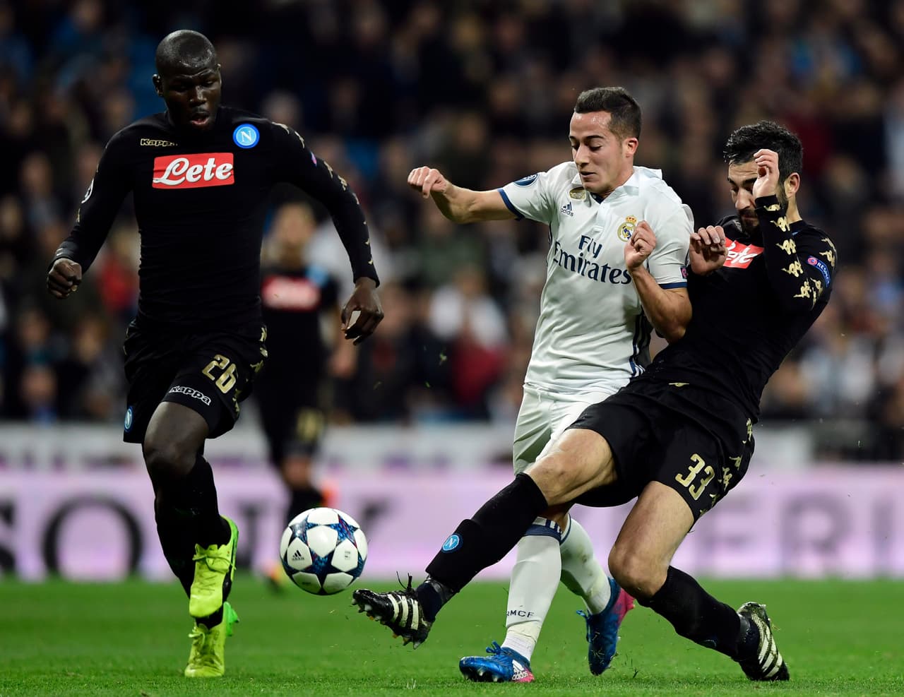 Con el partido casi definido, Lucas Vásquez entró por James Rodríguez al minuto 76. El colombiano tiene cada vez más continuidad en el Real Madrid.