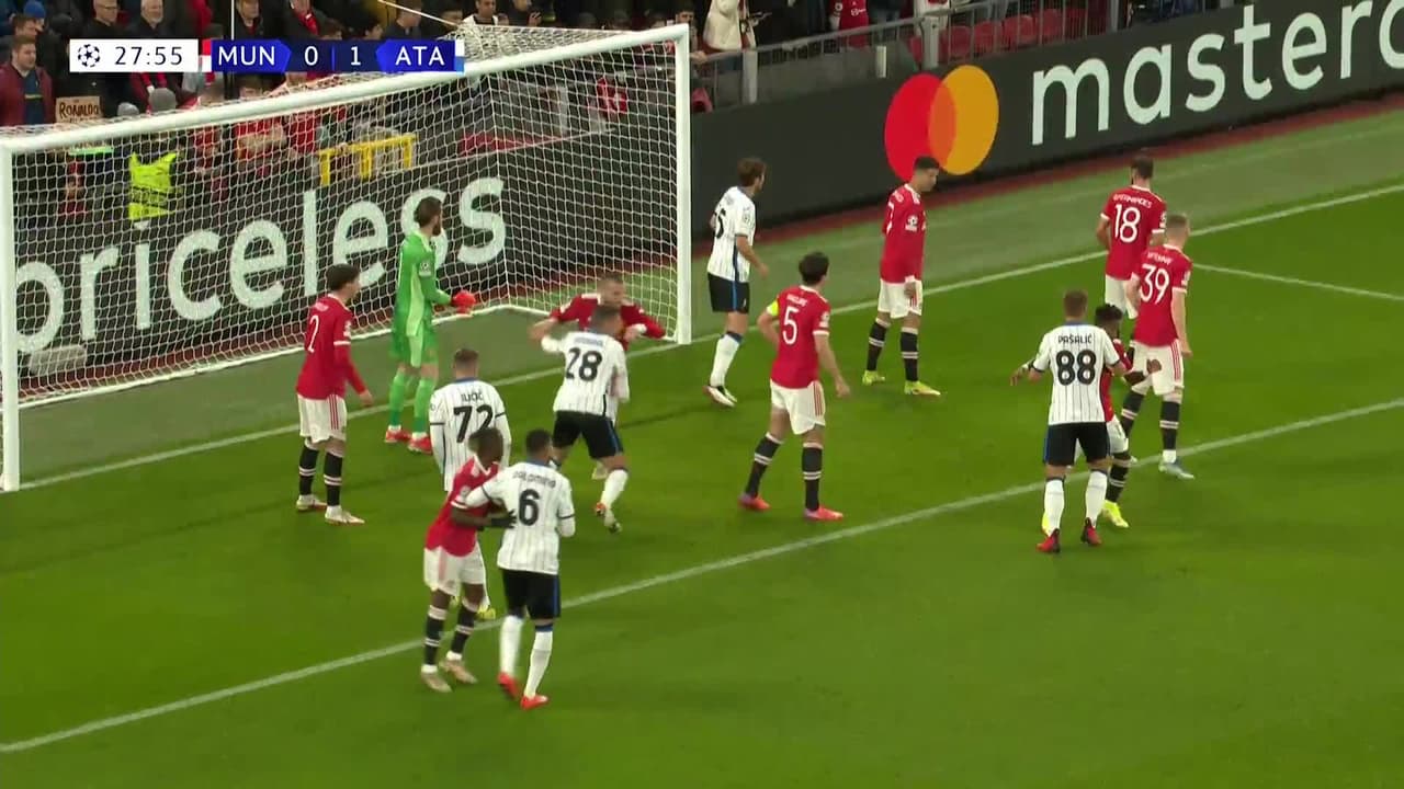 ¡GOL!  anota para Atalanta. Merih Demiral