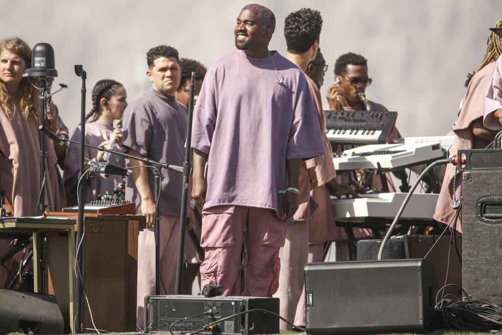 De acuerdo a Variety, también el rapero Kanye West estaría confirmado para el festival.