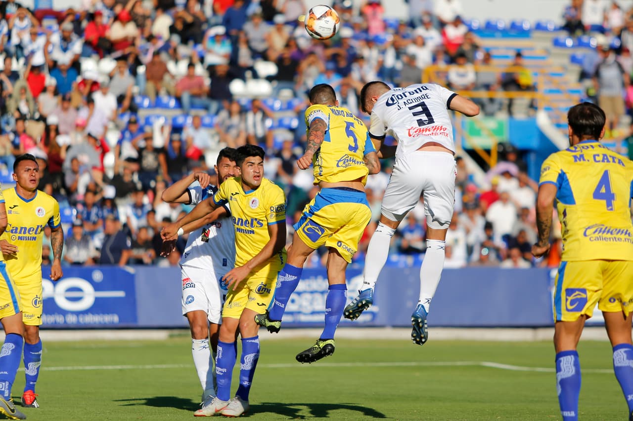 Y a los 71 minutos esa insistencia pagó dividendos para los de casa, haciendo estallar en júbilo las tribunas del Miguel Alemán cuando el defensa colombiano juan Felipe Aguirre marcó el 1-1.