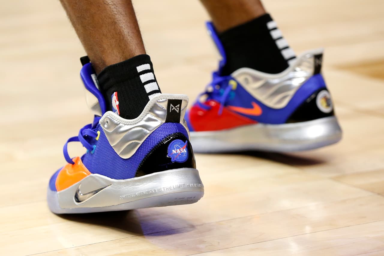 Los tenis usados por Paul George #13 de Los Angeles Clippers.
