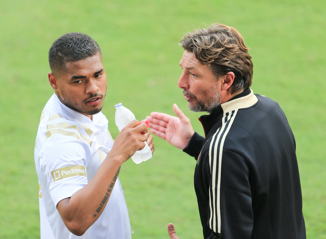 Ese encuentro marcó el debut de Gabriel Heinze en MLS y el regreso a la accción de la liga de Josef Martínez.