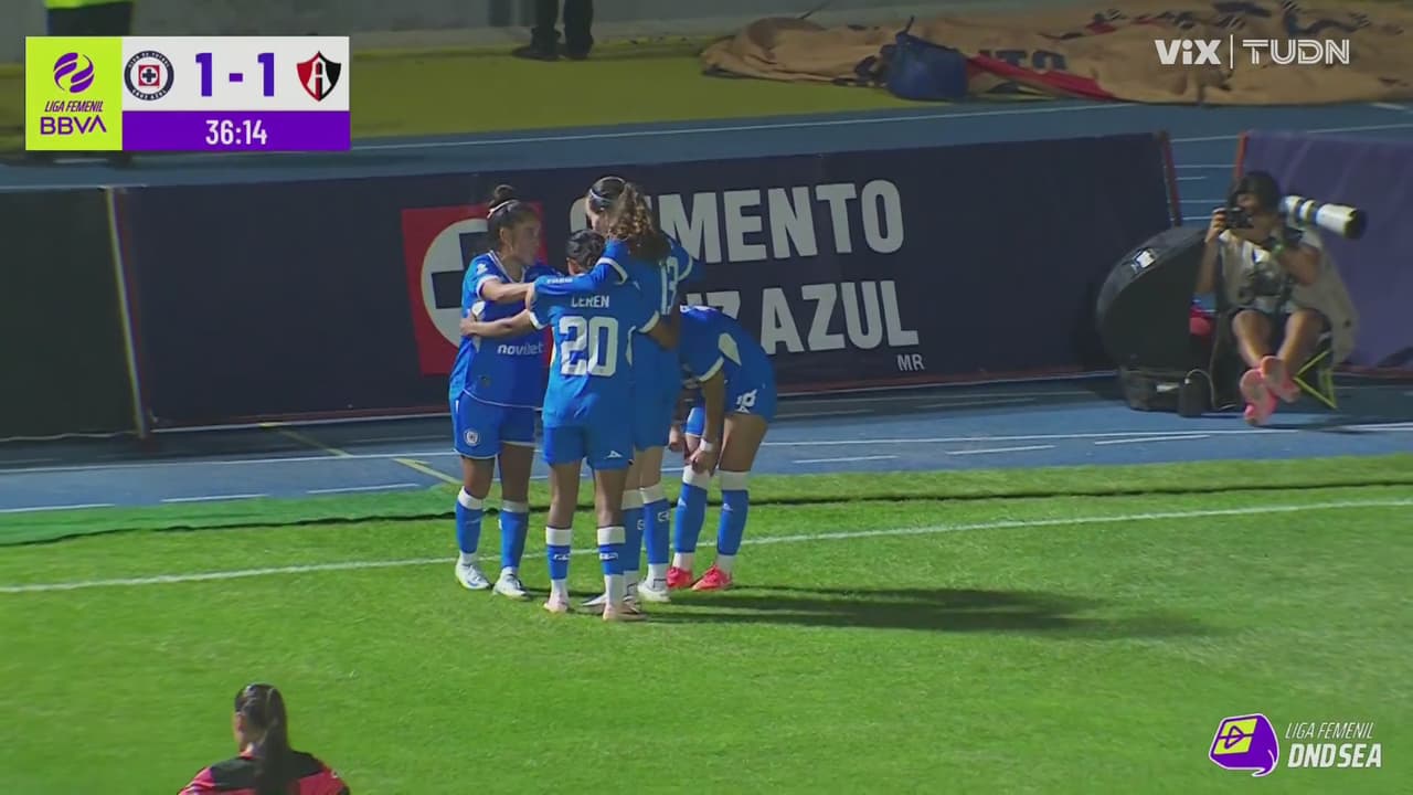 ¡Golazo de la Máquina! Belén Cruz de bote pronto la manda a las redes
