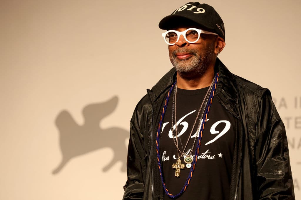 Una sorpresa es no ver la película de Spike Lee llamada ‘Da 5 Bloods’, pues era una película que sonaba para un Oscar y no recibió niguna nominación.