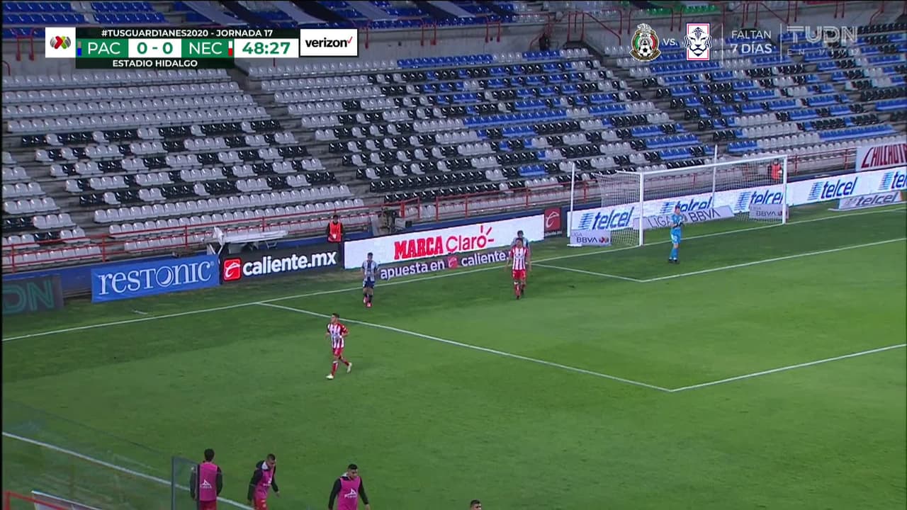 ¡TIRO ATAJADO! disparo por Julio González.