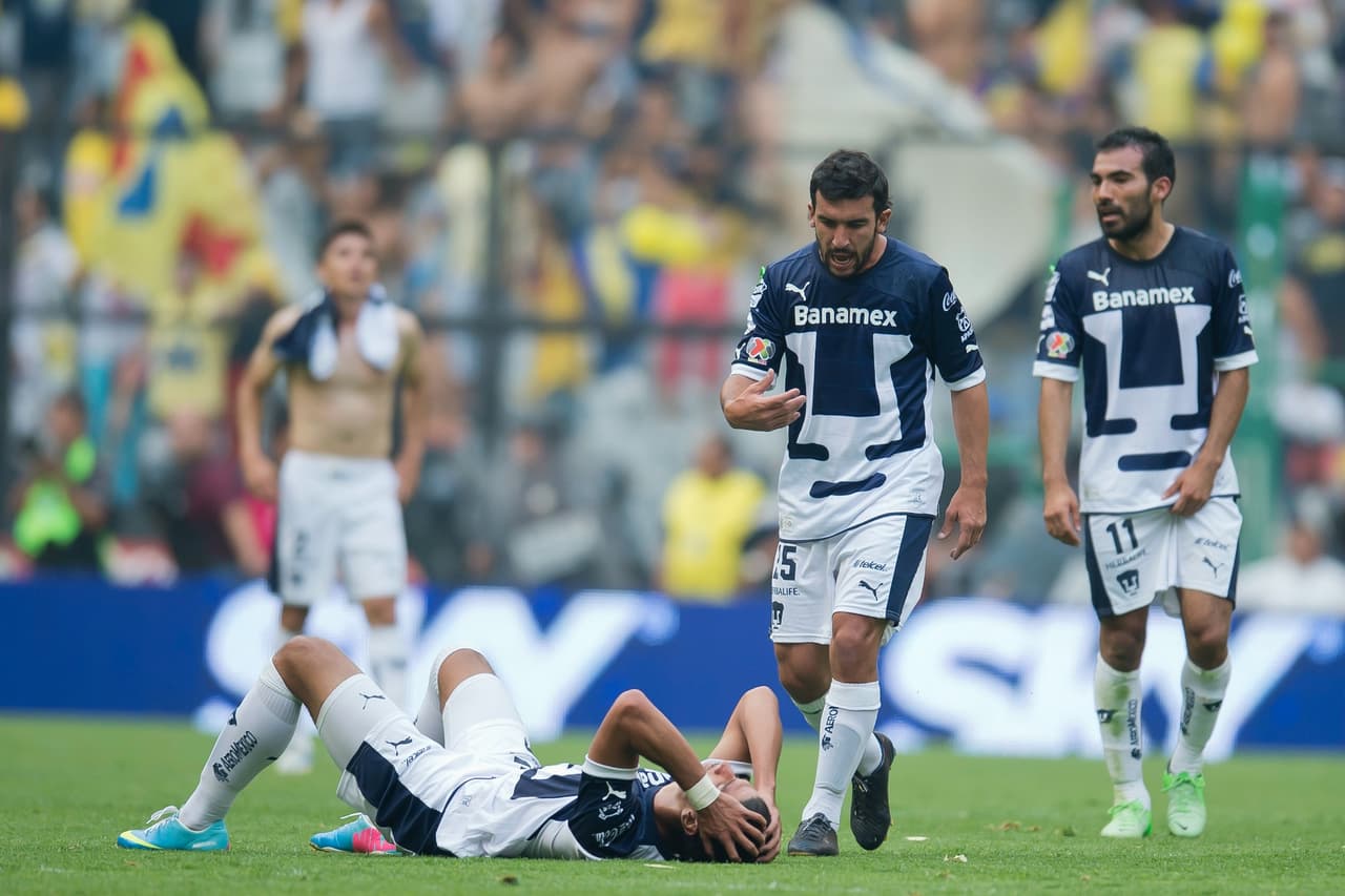 Auriazules y azulcremas se han visto las caras en 3 ocasiones fuera de las finales (2 en cuartos de final y una en semifinales) con saldo completamente a favor de los emplumados.
