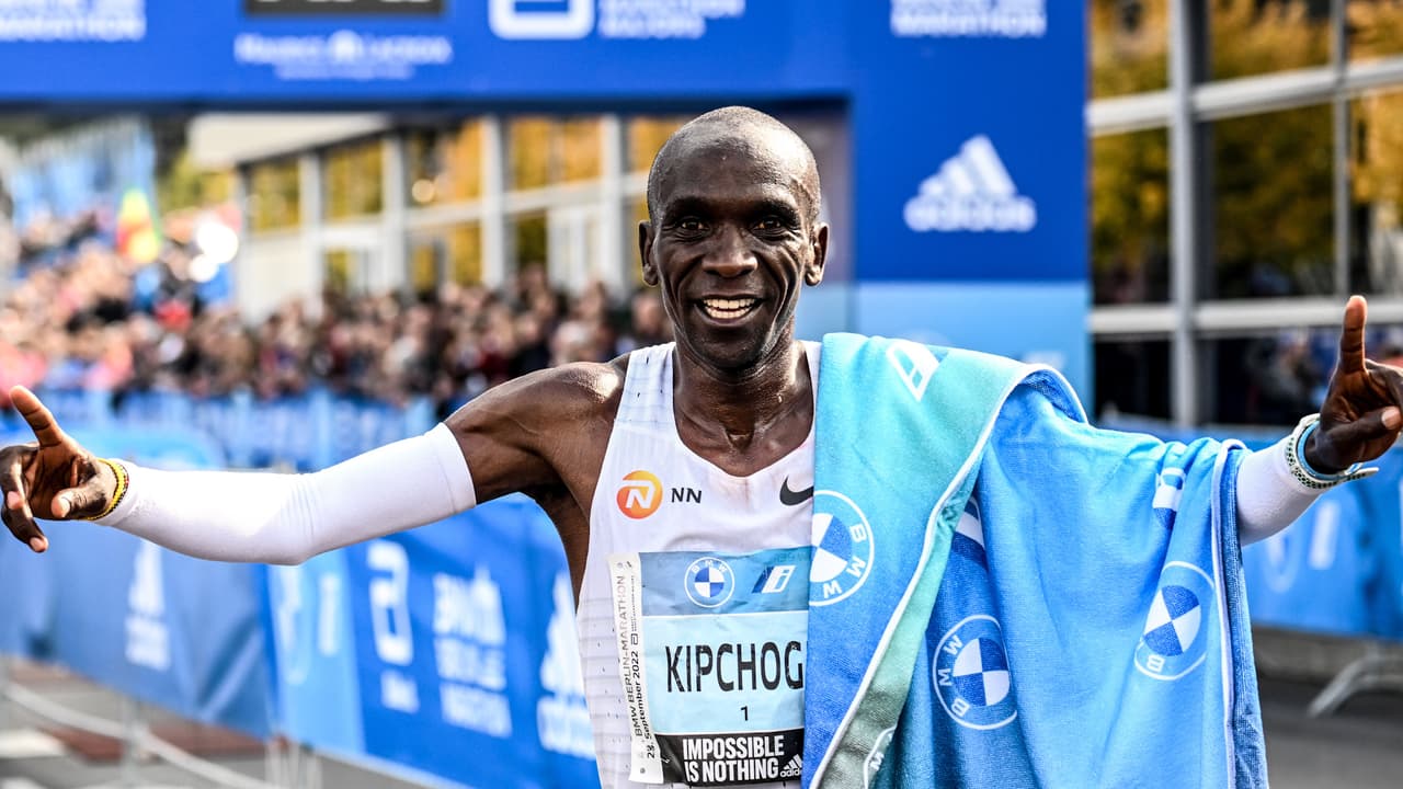 Kipchoge rompe su récord del mundo en el maratón de Berlín