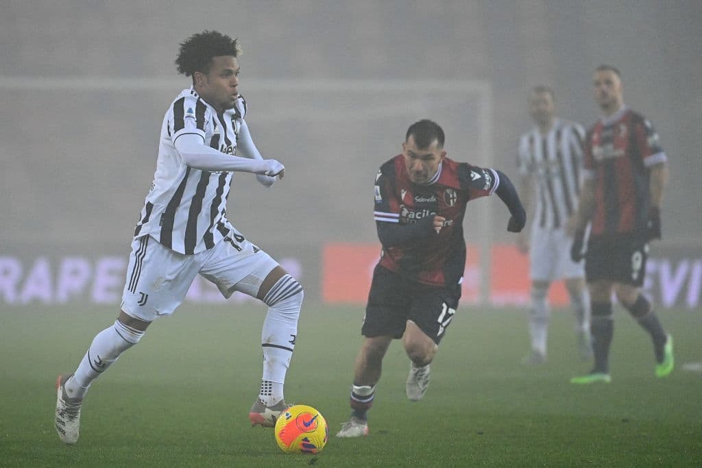 La Roma visitó al poderoso Atalanta, mostró su futbol y los golearon 1-4, mientras que la Juventus salió victoriosa 0-2 en su visita al Bologna.