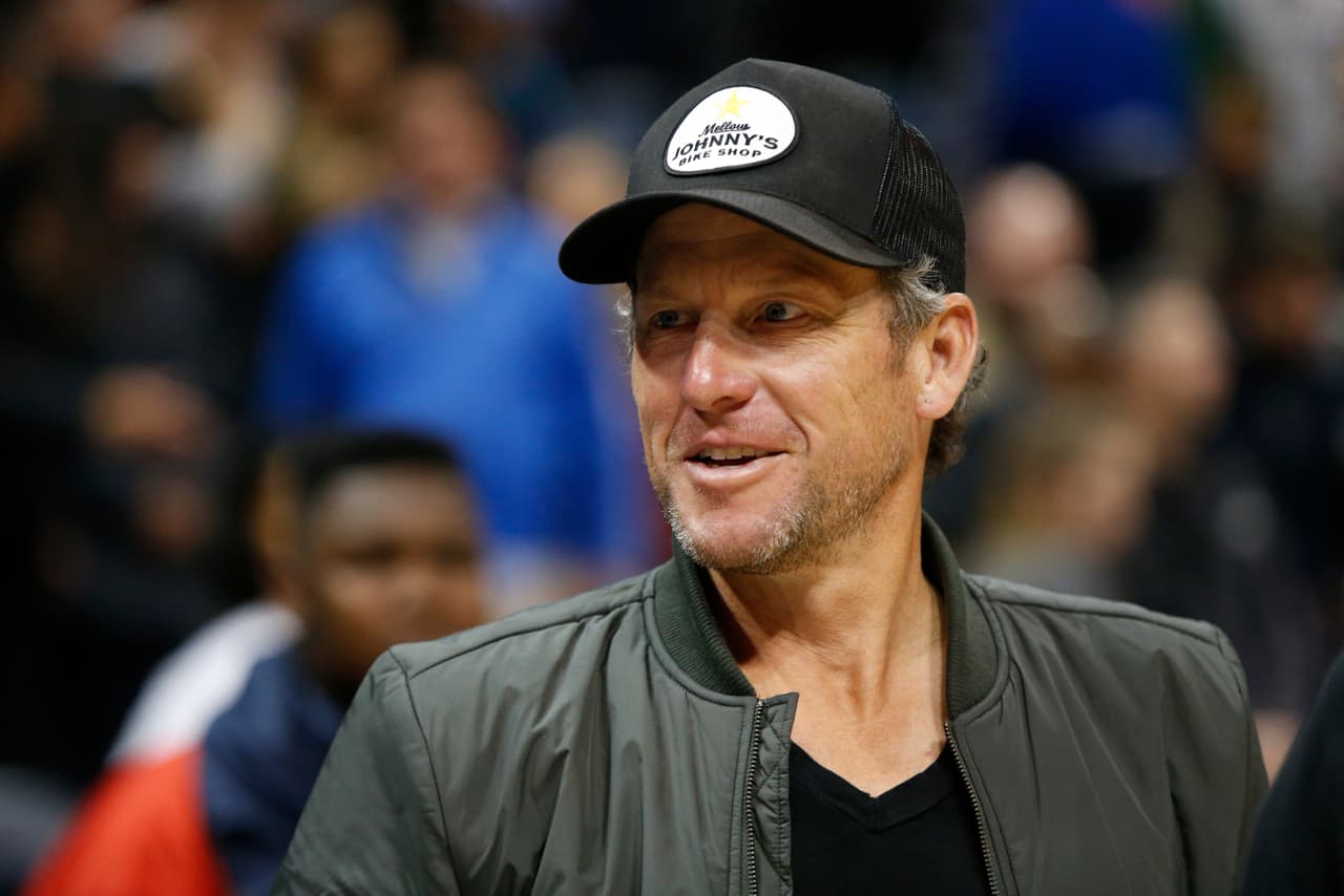 El estadounidense Lance Armstrong cumple 46 años este 18 de septiembre de 2017 en medio de una de las grandes contradicciones en el deporte, al ser considerado en primero un ejemplo y luego un fraude.