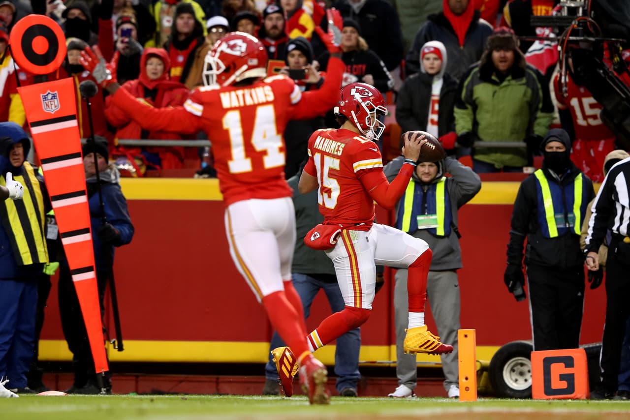 Con unos Chiefs intratables, Oakland sucumbió en Arrowhead tras ser vapuleado por uno de los candidatos de la AFC.