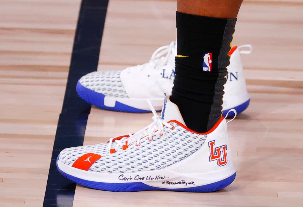 Los jugadores lucen distintas marcas y diseños de calzado en este regreso de la NBA dentro de la burbuja en Orlando.